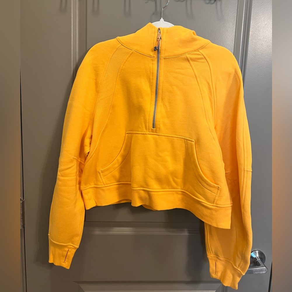 Lululemon Cropped Scuba size M/L - color mango dream